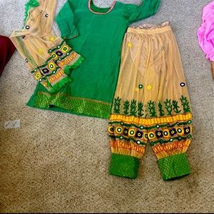 Indian clothing